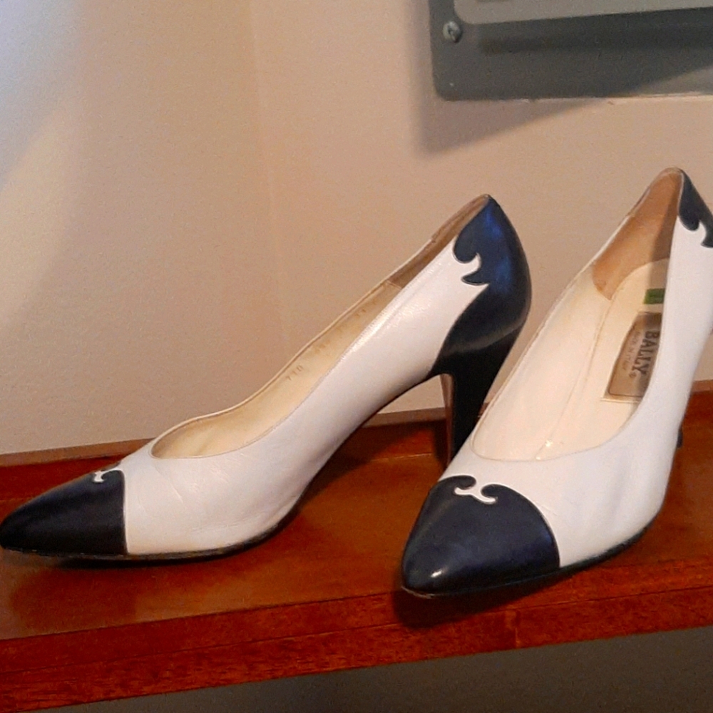 Vintage Black and White heels